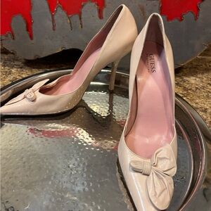 Guess Women's Cream Heels with Bow Detail Size 10M